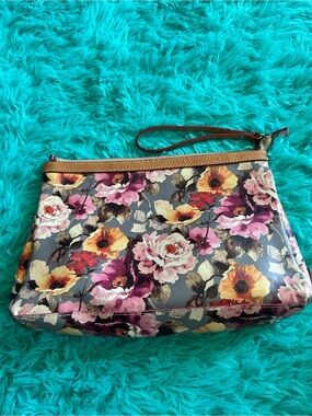 Cavalcanti Floral Wristlet Clutch